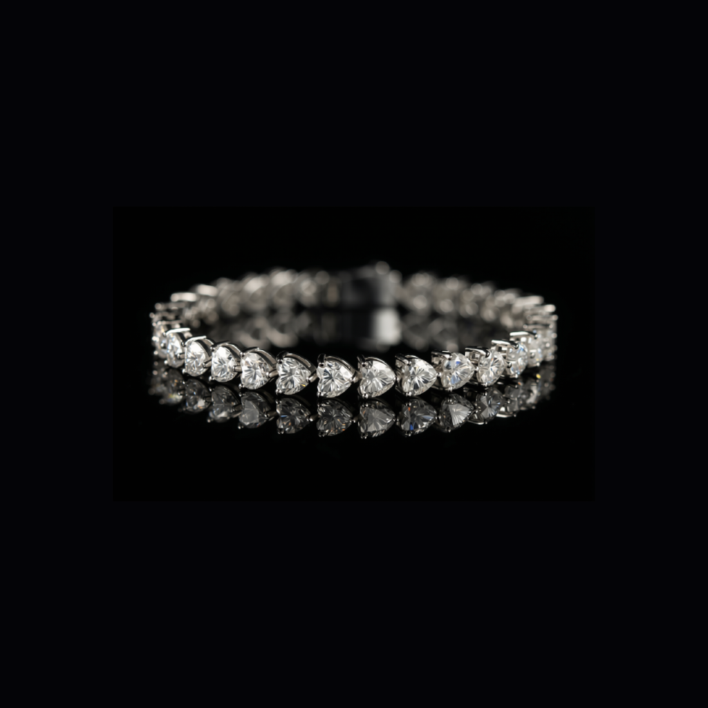 Classic Heart-cut Bracelet