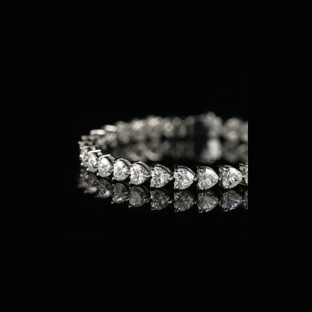 Classic Heart-cut Bracelet