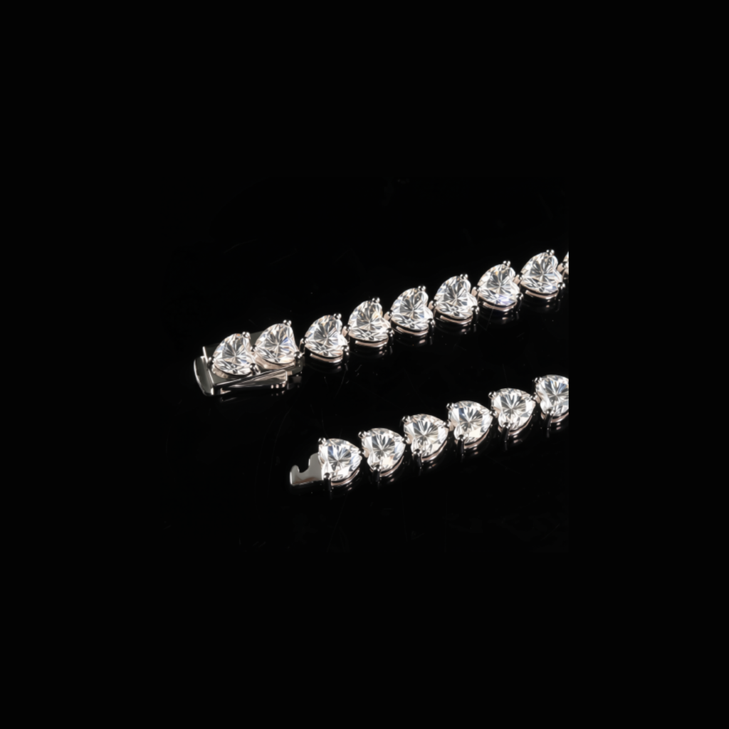 Classic Heart-cut Bracelet