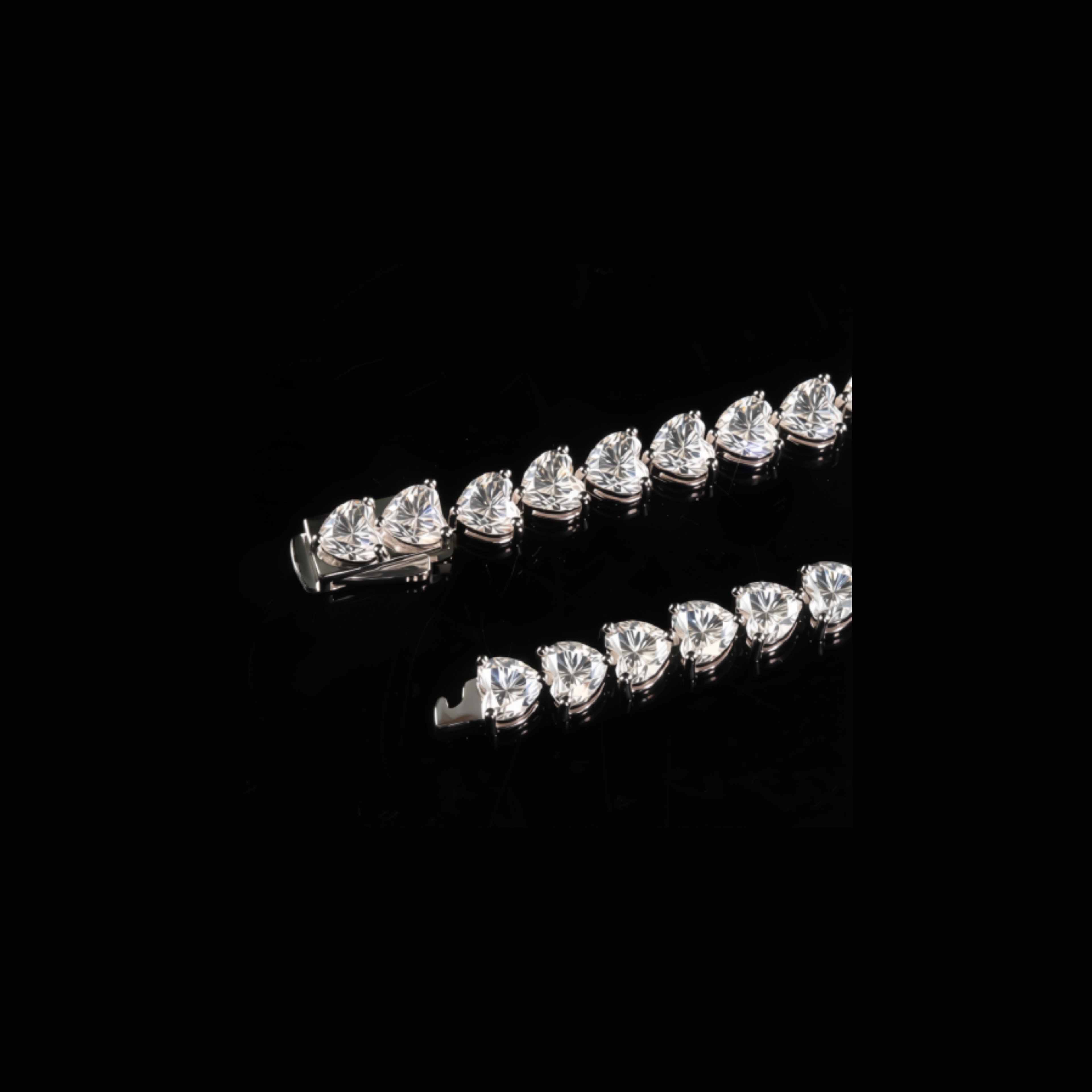 Classic Heart-cut Bracelet