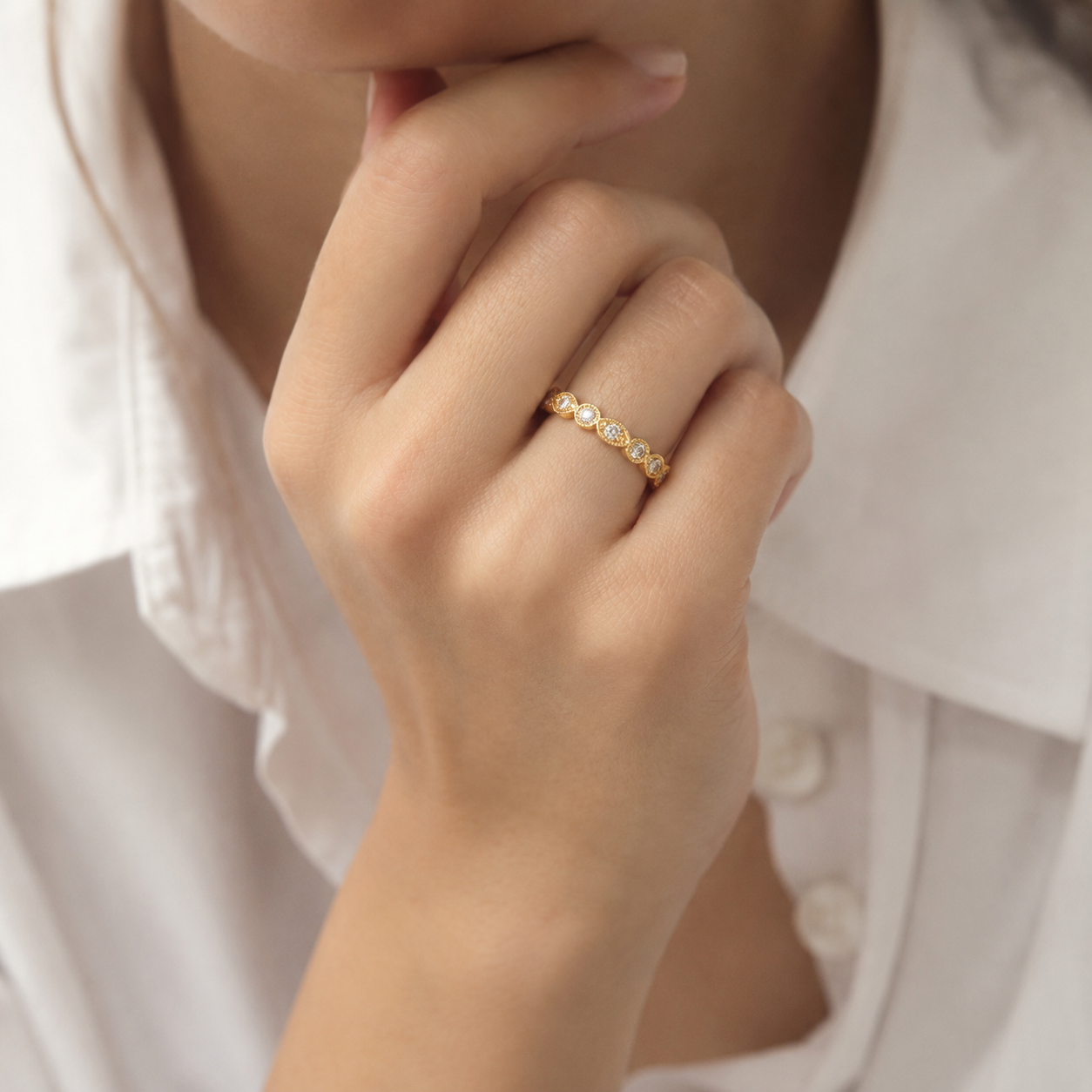 Marquise-Shaped Frame Band