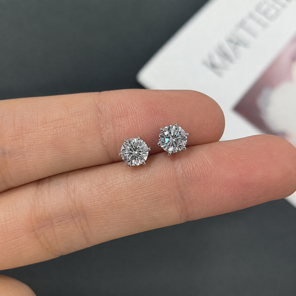Classic Round Studs (6-prong)
